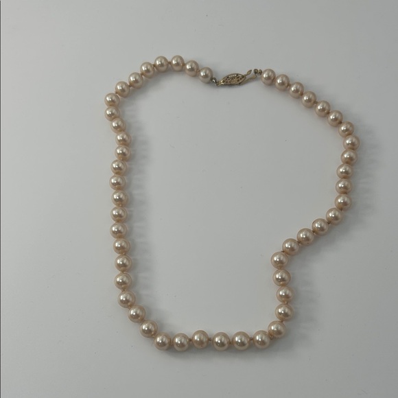 Classic Cream Pearl Necklace - Picture 15 of 16